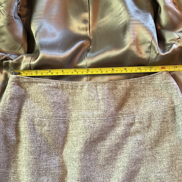 Banana Republic Business Skirt Suit Tan - Picture 5 of 6